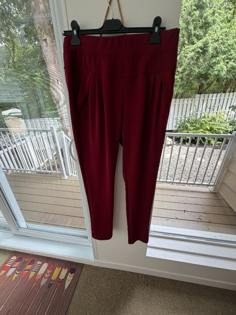 Pantalon Chic Taille Haute Plissée Bordeaux – Neuf 38/40